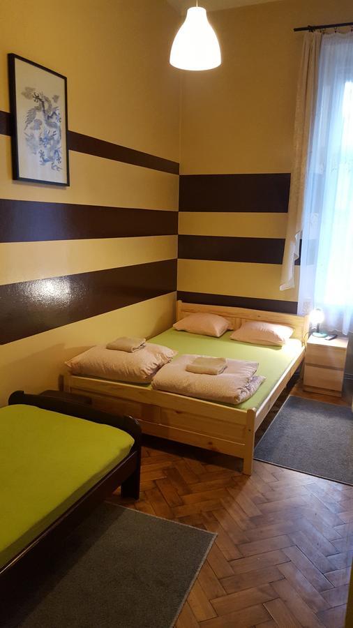 Hostel Smocza Jama *