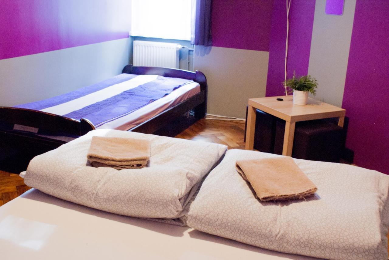 Hostel Smocza Jama *